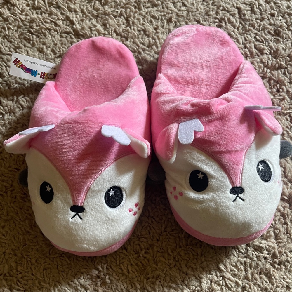 Moosh-Moosh Pink Plush Animal Slippers Approx. Size: Women’s 8–8.5 (25.5 cm)